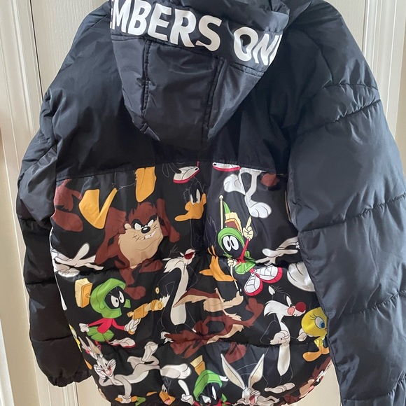 Looney Tunes Puffer Jacket - Picture 6 of 7